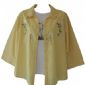 Yellow shirt with long stemmed daisies
